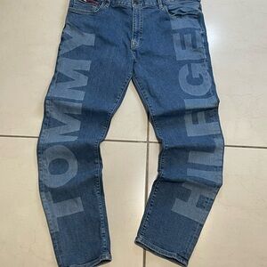 Tommy Hilfiger Denim Mens Size 40 x 32 Medium Wash Blue Slim Tapered Logo Jeans